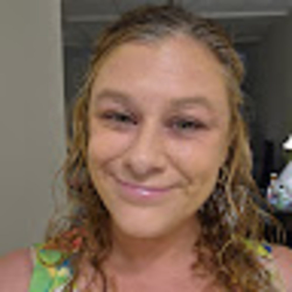 Meet your Posher, Alicia